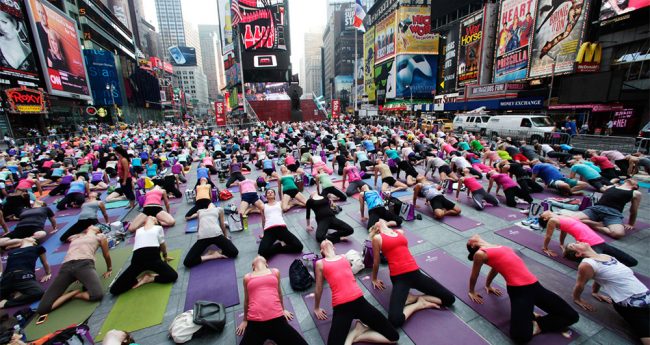 Yoga Day, meditatori del mondo unitevi
