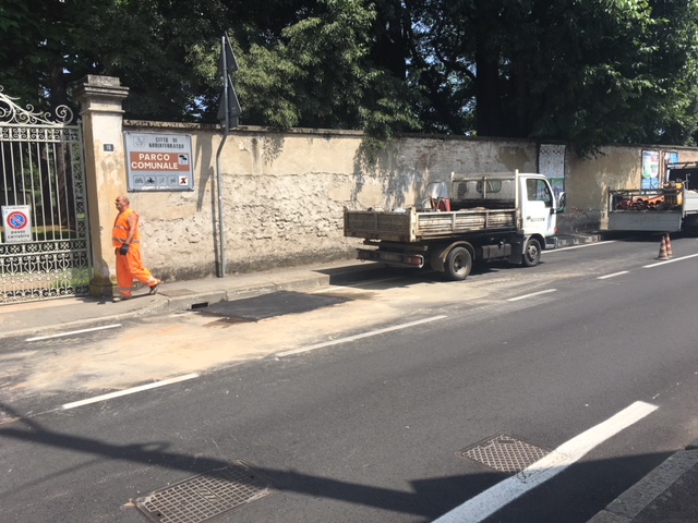 Altro cedimento stradale, stavolta in via Palestro