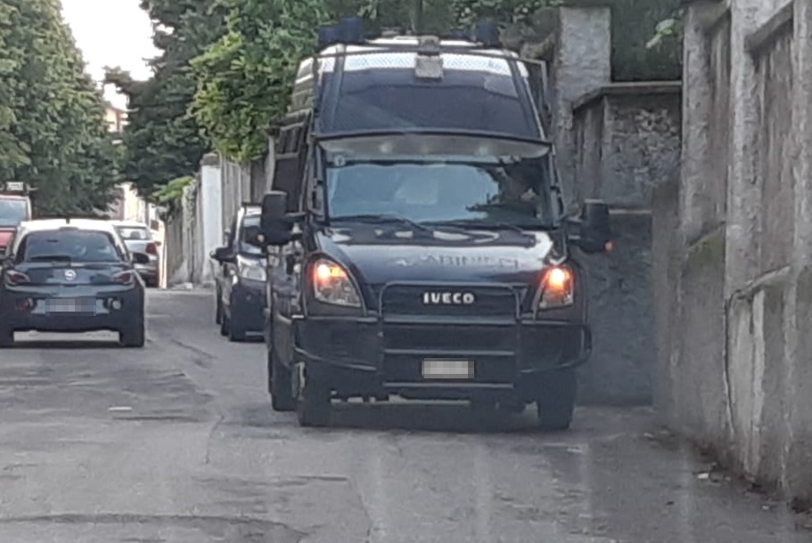 Cerro, sgombero nelle case di via Dante
