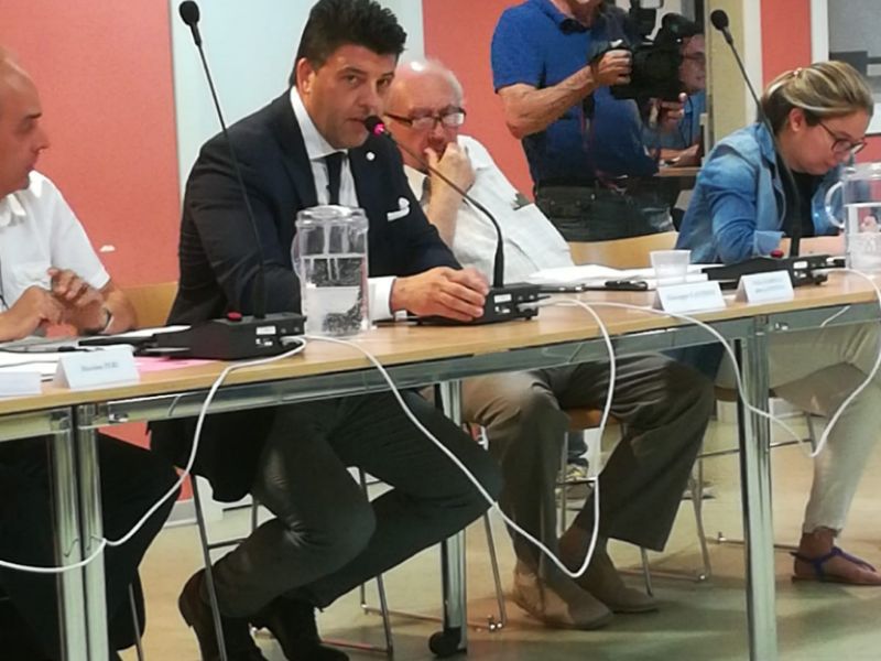 Cattaneo assessore, debutto di Cantoni in aula