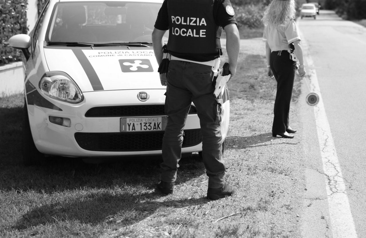 Pregiudicato fermato a Castano, foglio di via del Questore