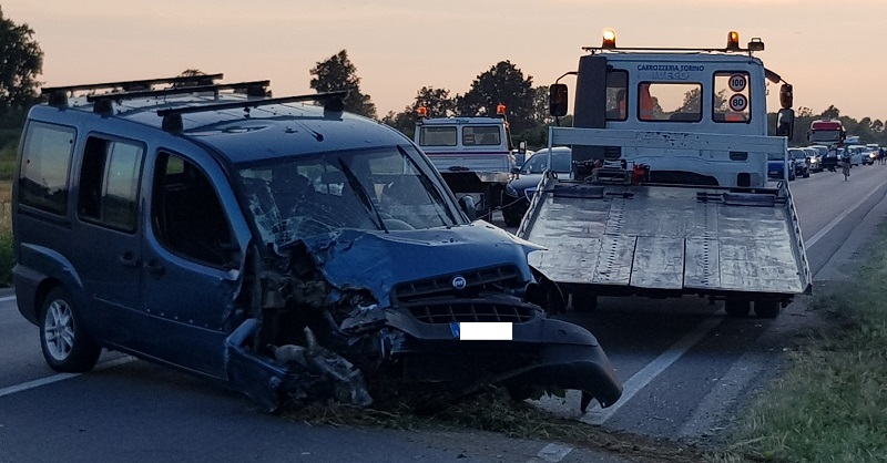 Schianto sulla Sp 114 a Cusago: due auto e una moto coinvolte