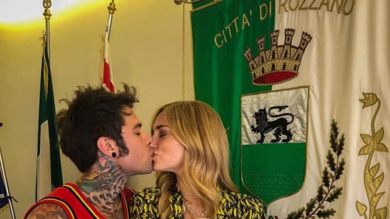 Insulti a Fedez e Ferragni dopo la festa di compleanno al supermercato consentiti?