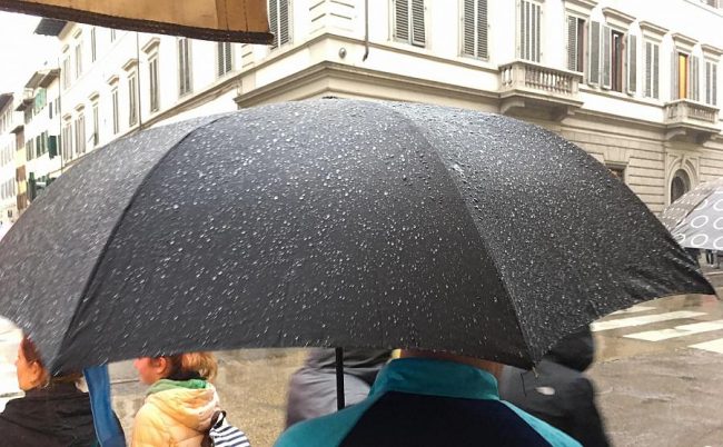 Vento e grandine: domani arriva il gelo PREVISIONI METEO
