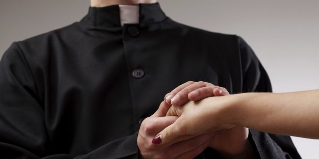 Uccelli di rovo in salsa cremonese e il prete prende a pugni il marito