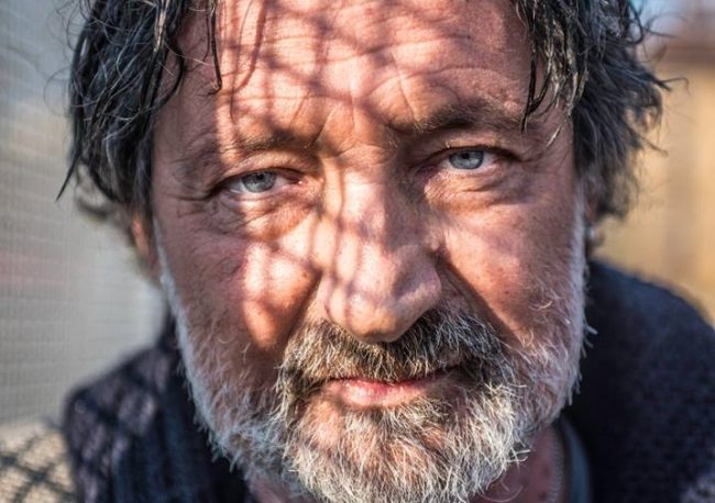 “Comunista di m…”, aggredito con un coltello giornalista veronese