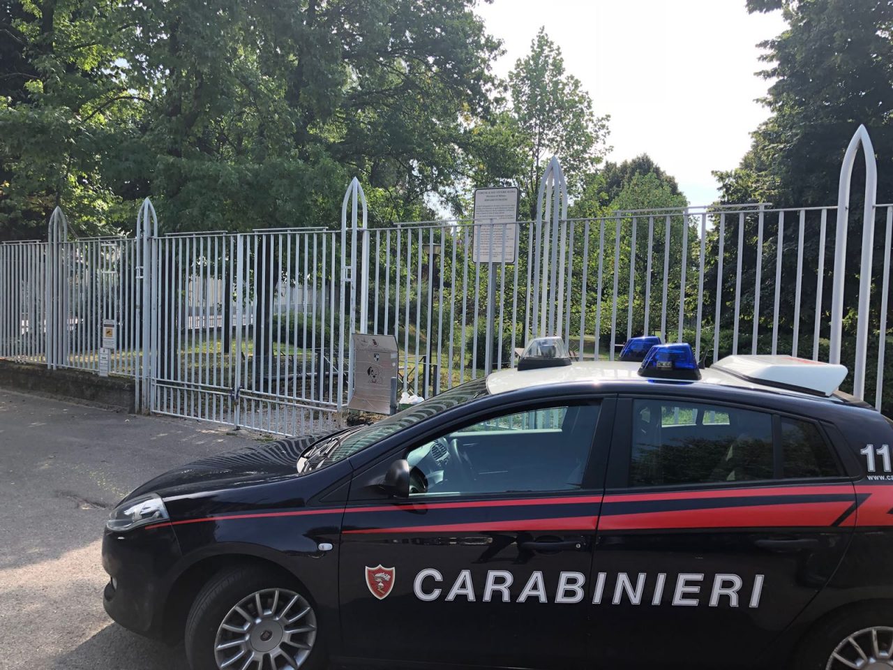 Chiusi dentro al parco, liberati dai carabinieri