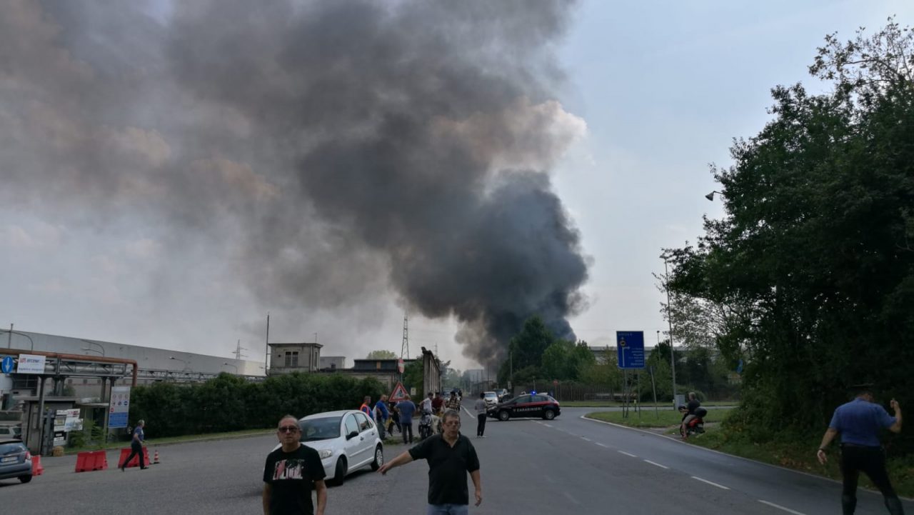 Incendio alla Snia, a fuoco capannone FOTO GALLERY