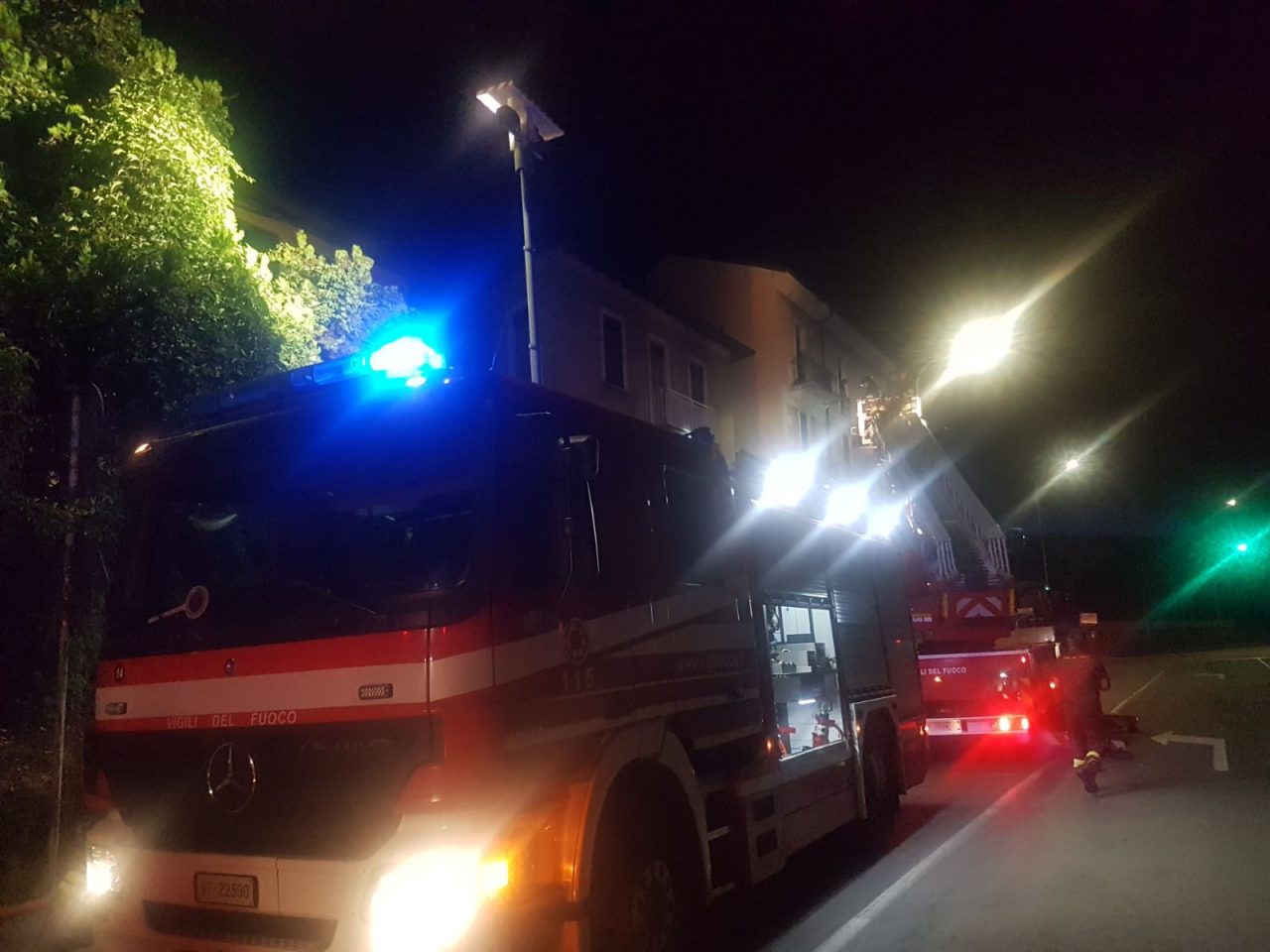 Rho – Incendio in un appartamento in corso Europa