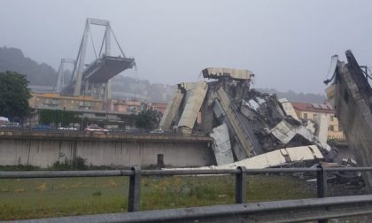 Crolla ponte autostradale a Genova, attenzione se siete in viaggio VIDEO