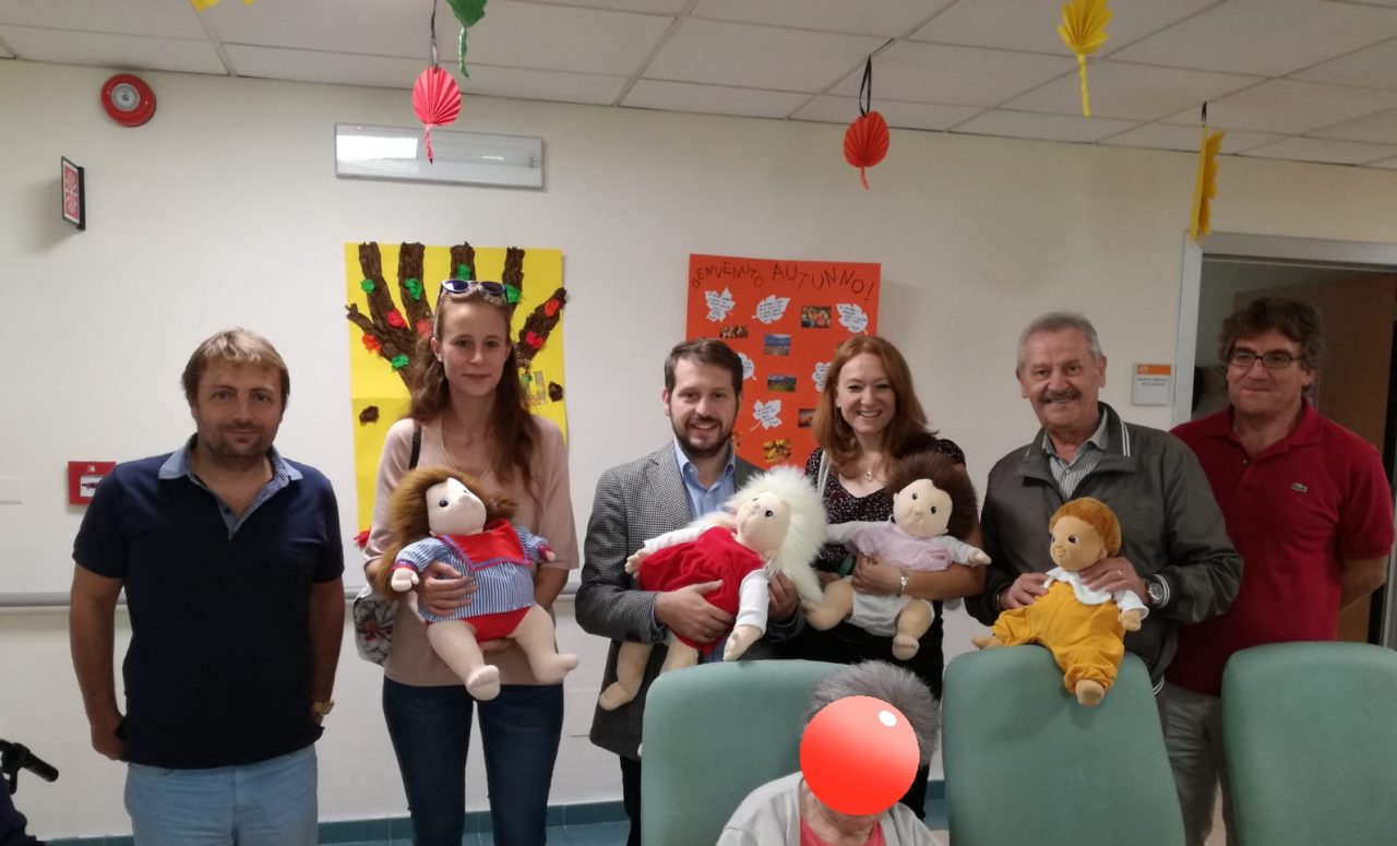 Casa di riposo di Bareggio: la visita di sindaco e consiglieri regionali