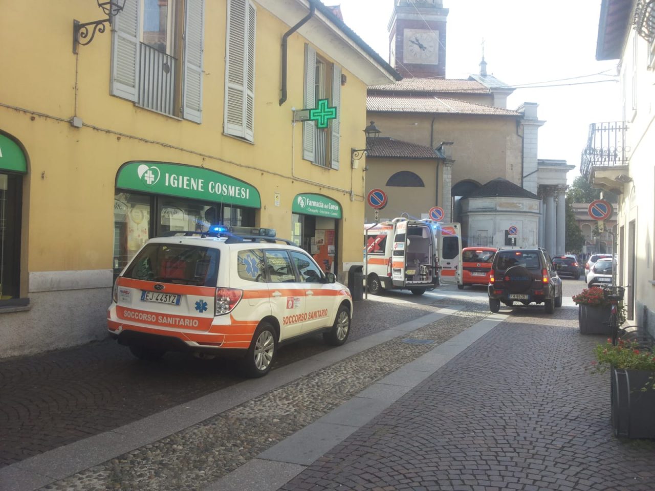 Anziana a terra, paura a Corbetta