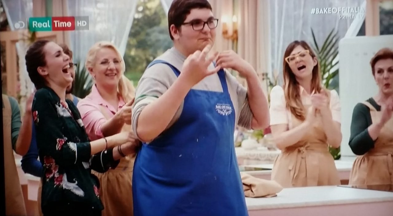Bake Off Italia 2018 il grembiule blu è ancora comasco