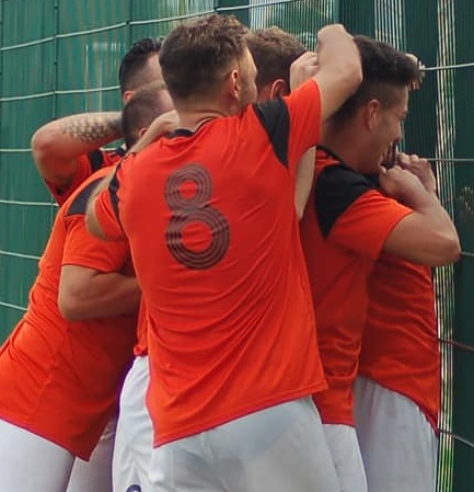 Calcio – Tripudio arancione