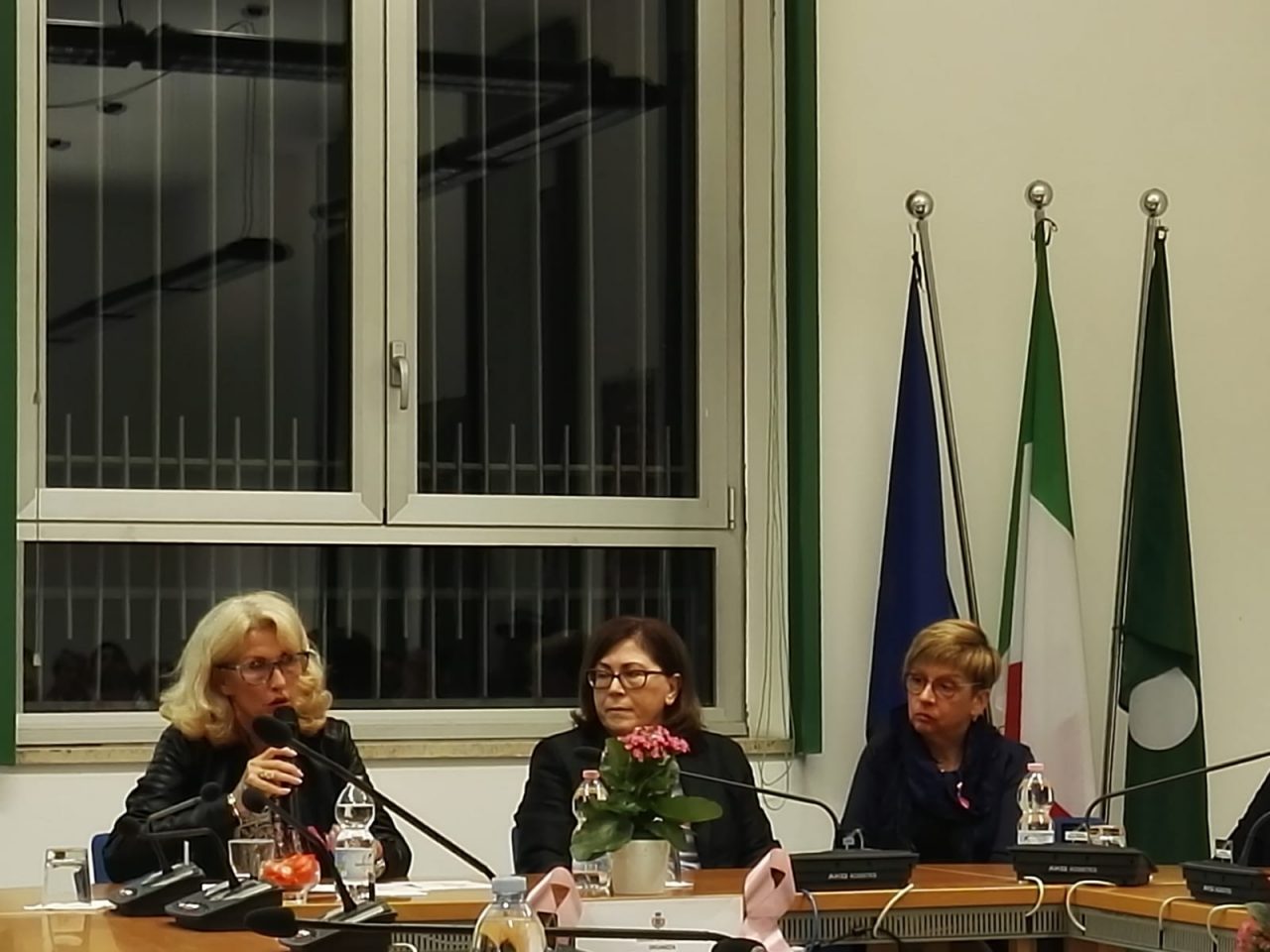 Grande partecipazione per la serata sul cancro alla mammella