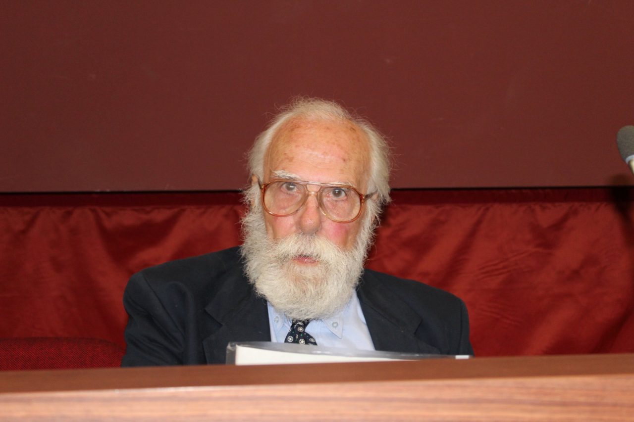 Decade da consigliere il leghista aresino Elio Giuffrida