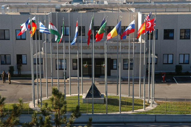 “No NATO”, presidio alla base di Solbiate Olona