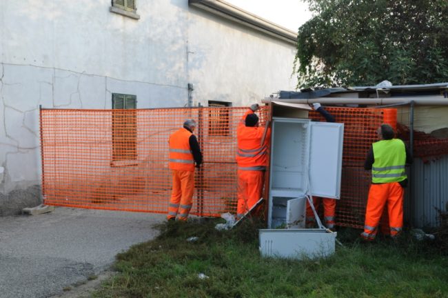 Via Vialba, le ruspe sono partite con lo sgombero VIDEO