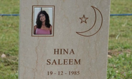 Hina Saleem senza pace: tolta la foto della tomba dal fratello