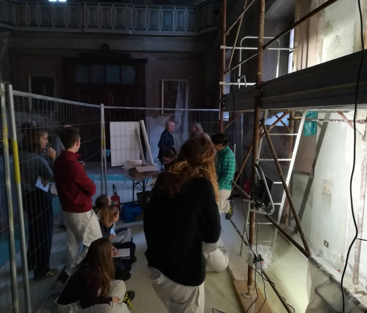 Rinasce l'affresco dei fratelli Lampugnani