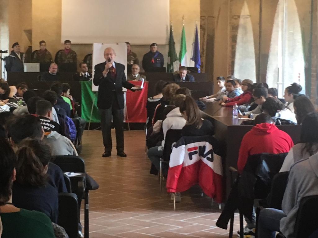 Centenario Grande Guerra: il Bersagliere Carozzi alle medie di Abbiategrasso