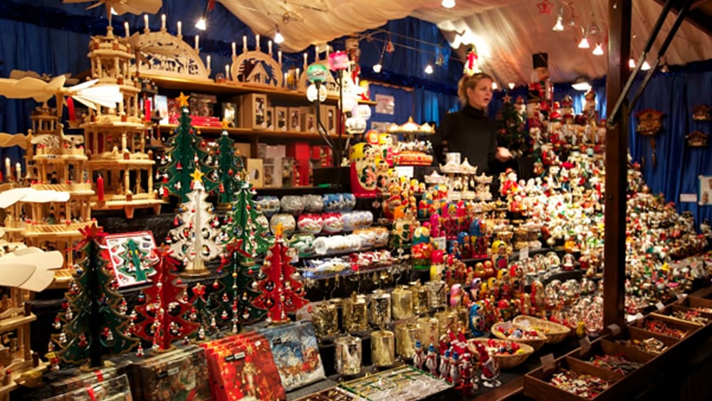 Besate, “Aspettando il Natale”: giochi e hobbisti in piazza