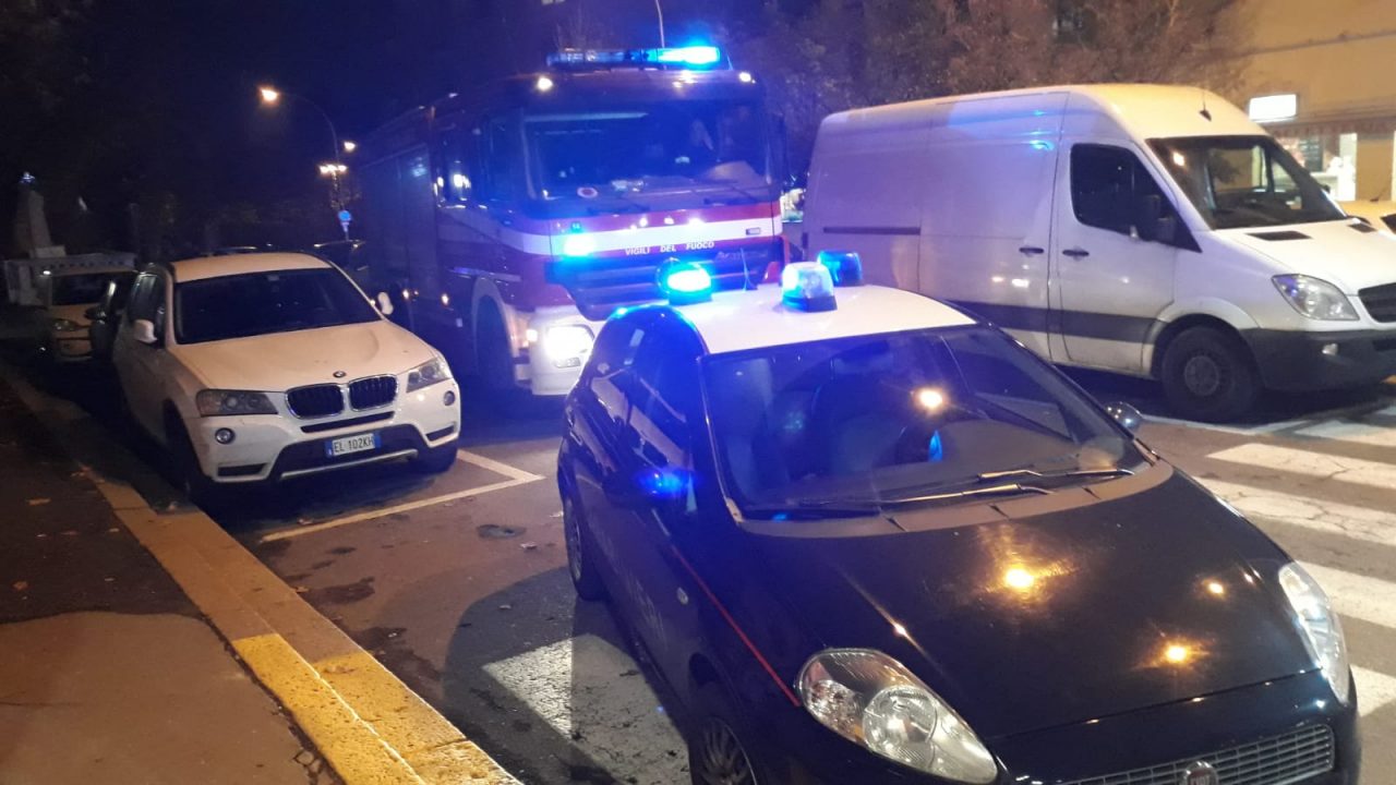 Ucciso dal treno, ragazzi ancora vicino ai binari
