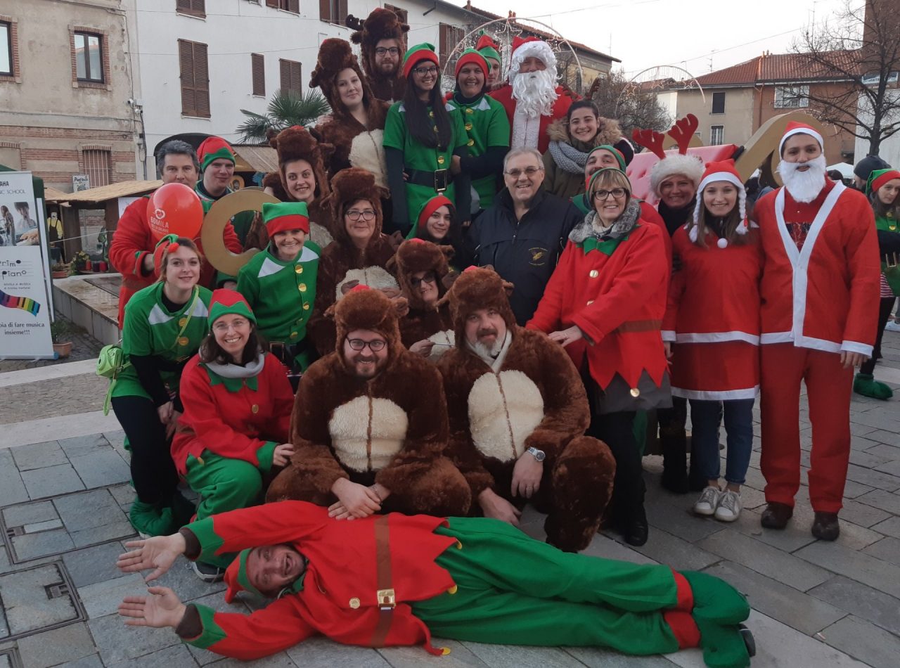 Natale con associazioni e canti a Canegrate FOTO e VIDEO