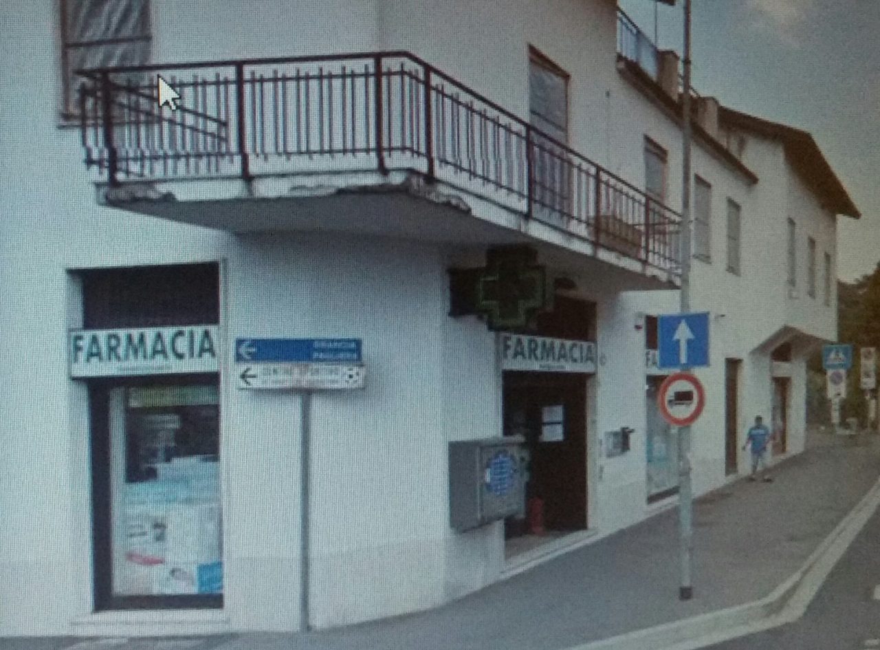 Rapina in farmacia, paura a Lainate