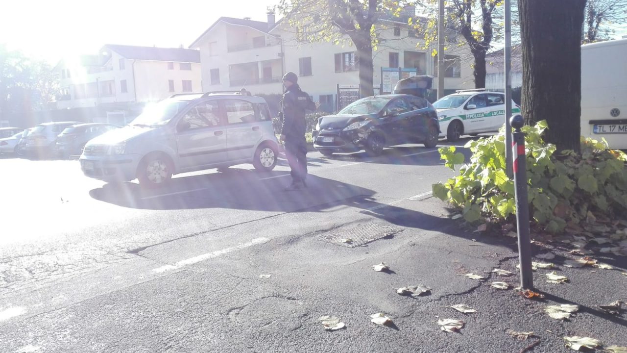Tamponamento a Senago, scoppia l’air bag