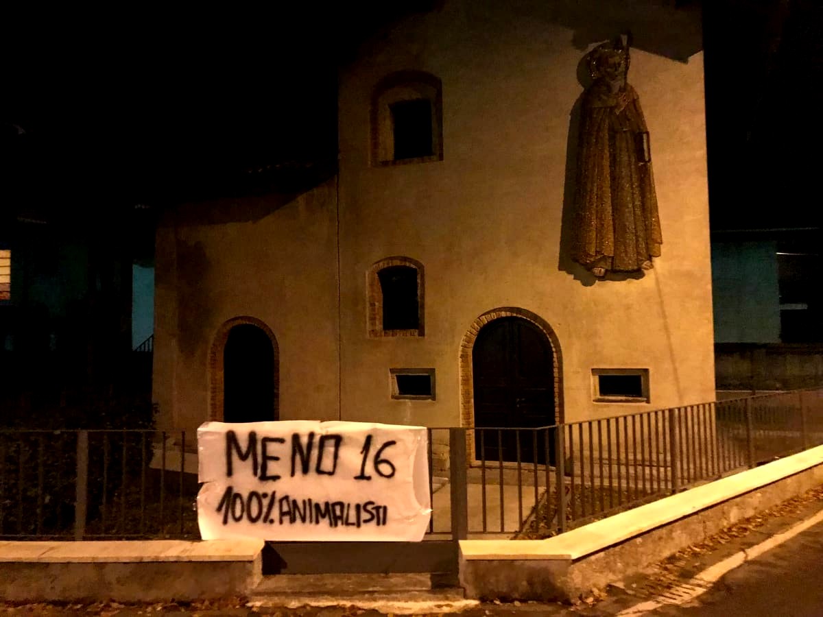 La questura autorizza il presidio animalista a Saronno