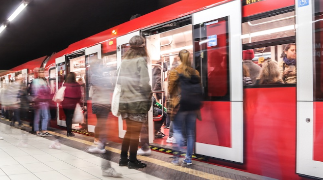 Metropolitana fino a Magenta troppo costosa, ma i sindaci non mollano