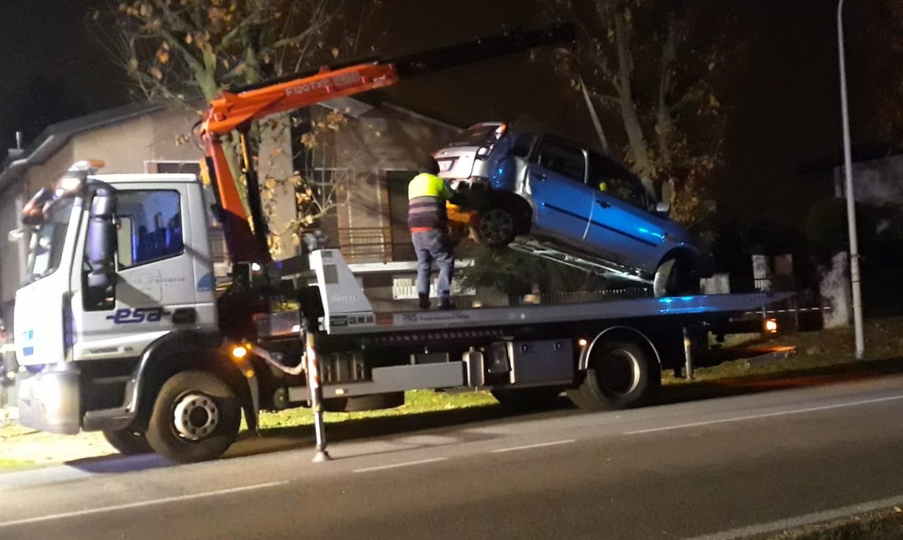 Incidente tra auto a Inveruno
