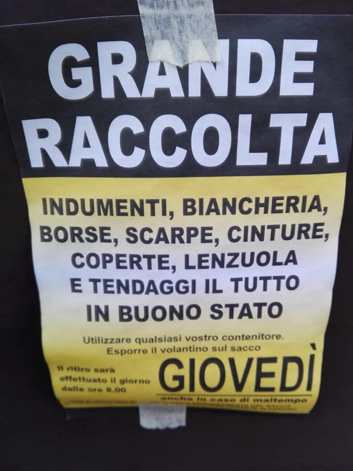 Attenti a questi volantini… non portate i vestiti!