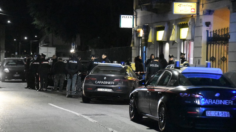 Colpo di fucile al bar, gambizzato un 30enne