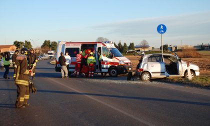 Incidente a Fenegrò coinvolte due auto FOTO