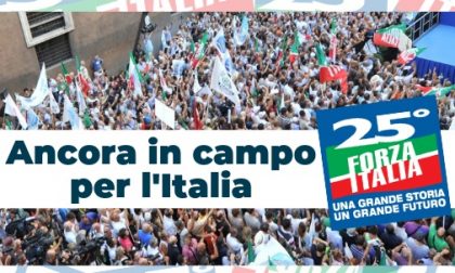 25 anni di Forza Italia: azzurri in piazza