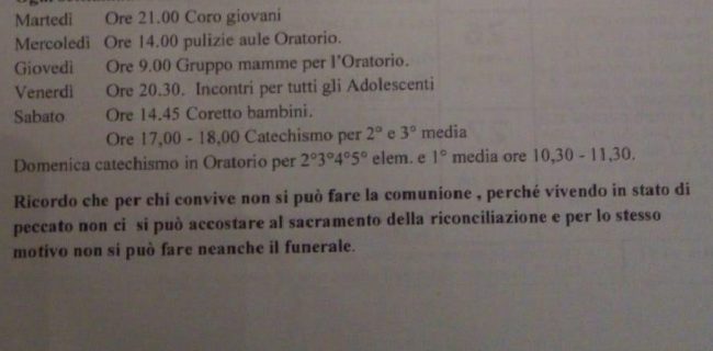 “Chi convive è in stato di peccato: niente funerale”