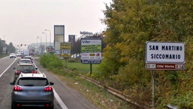 Investe la fidanzata incinta di due gemelli, voleva abortisse