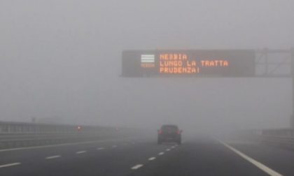 A1 chiusa per nebbia, maxi tamponamento tra Milano Sud e Lodi