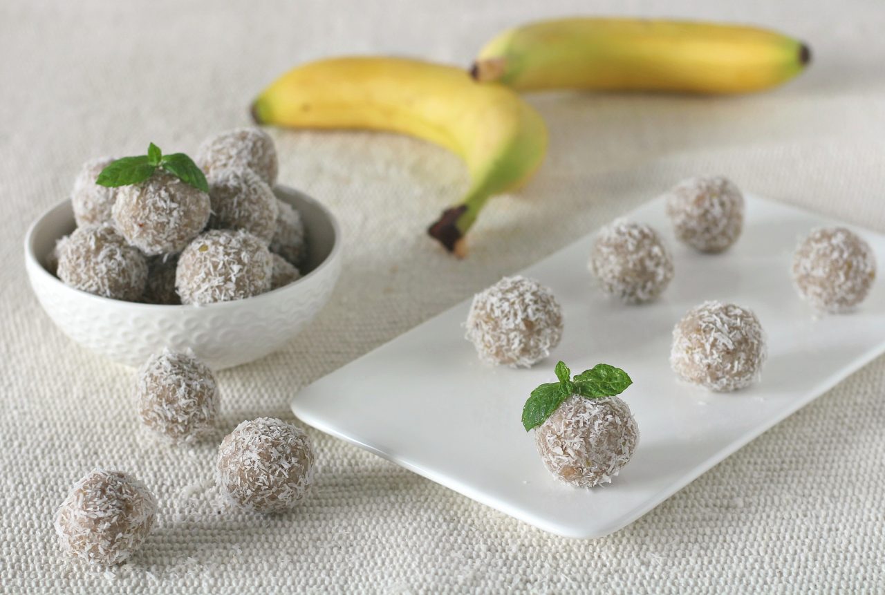 Tartufini veggie di banana e cocco SAPORI A COLORI