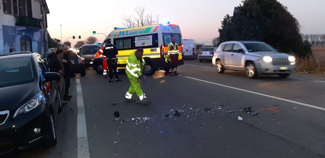 Scontro auto moto alla Torretta di Arese FOTO