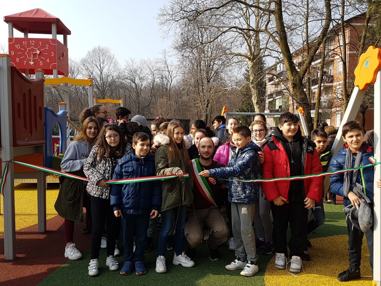 Nuovo parco giochi, addio al degrado in via Balbi FOTO e VIDEO