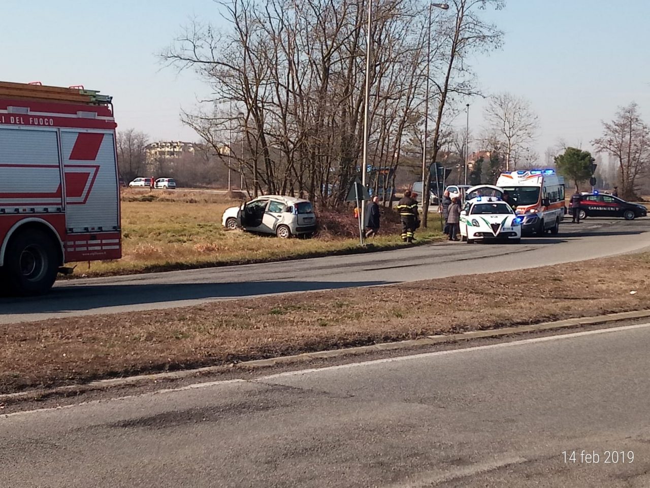 Auto finisce fuori strada in viale Giotto, interviene l’elisoccorso