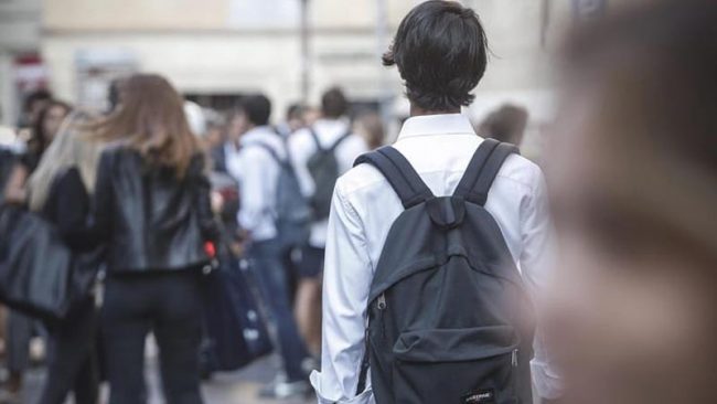 Prevenzione dello spaccio nelle scuole: arrestato un 46enne