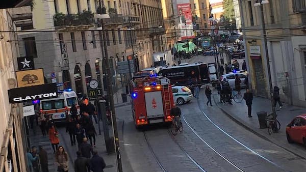 Allarme bomba in via Torino: chiusa la strada