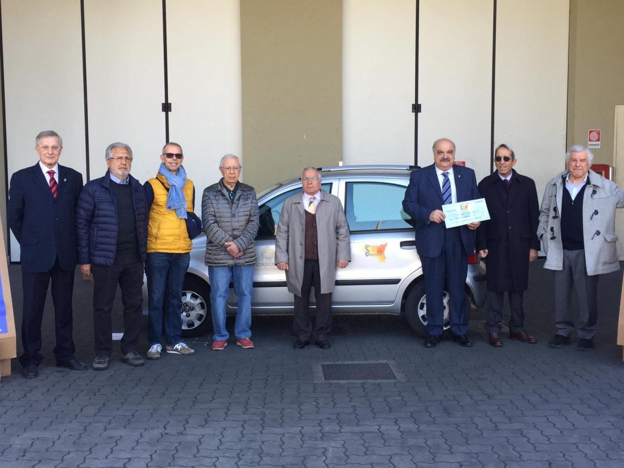 Sicilia a Saronno dona un’auto alla Cls FOTO e VIDEO