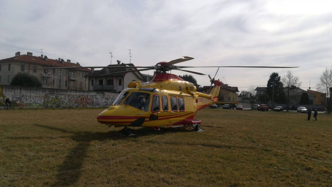 Elisoccorso a Castellanza per uno scontro auto-moto FOTO