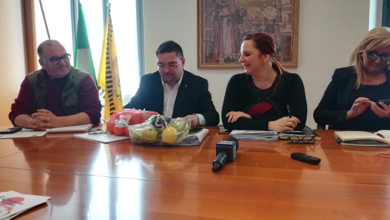 Assessore al bilancio risponde alle minoranze: siete alla frutta VIDEO