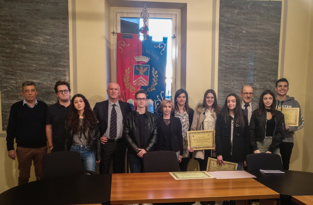 Besate, borse di studio per 5mila euro agli studenti